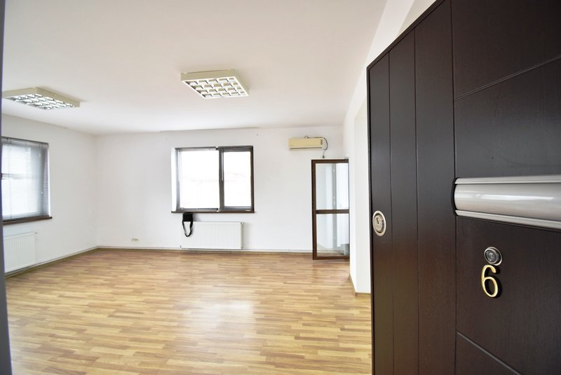 Aviatiei, metrou, cladire office 2012, centrala termica proprie.